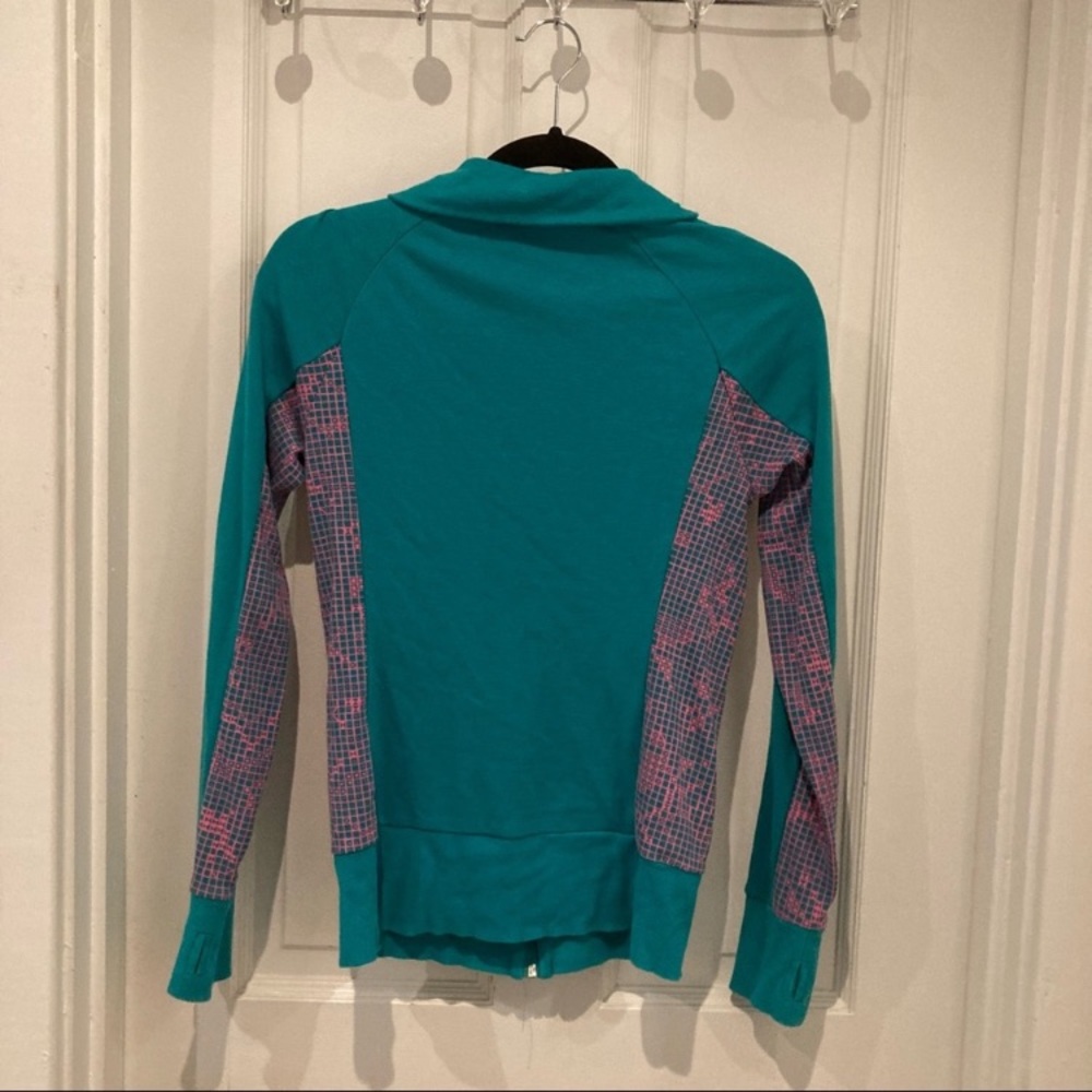 Bench Jacket - Picture 4 of 7